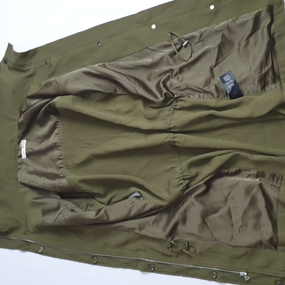 Alice and Olivia Hooded Oversized Vest - Picture 5 of 11